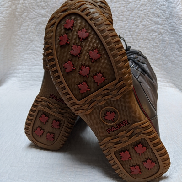 Pajar tall gray waterproof Gia boots, size 7-7.5 - Picture 12 of 13